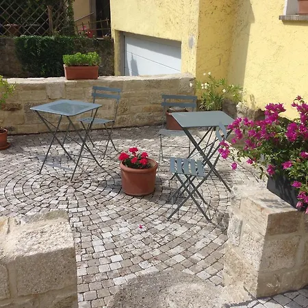 Achtzimmer Guest house *